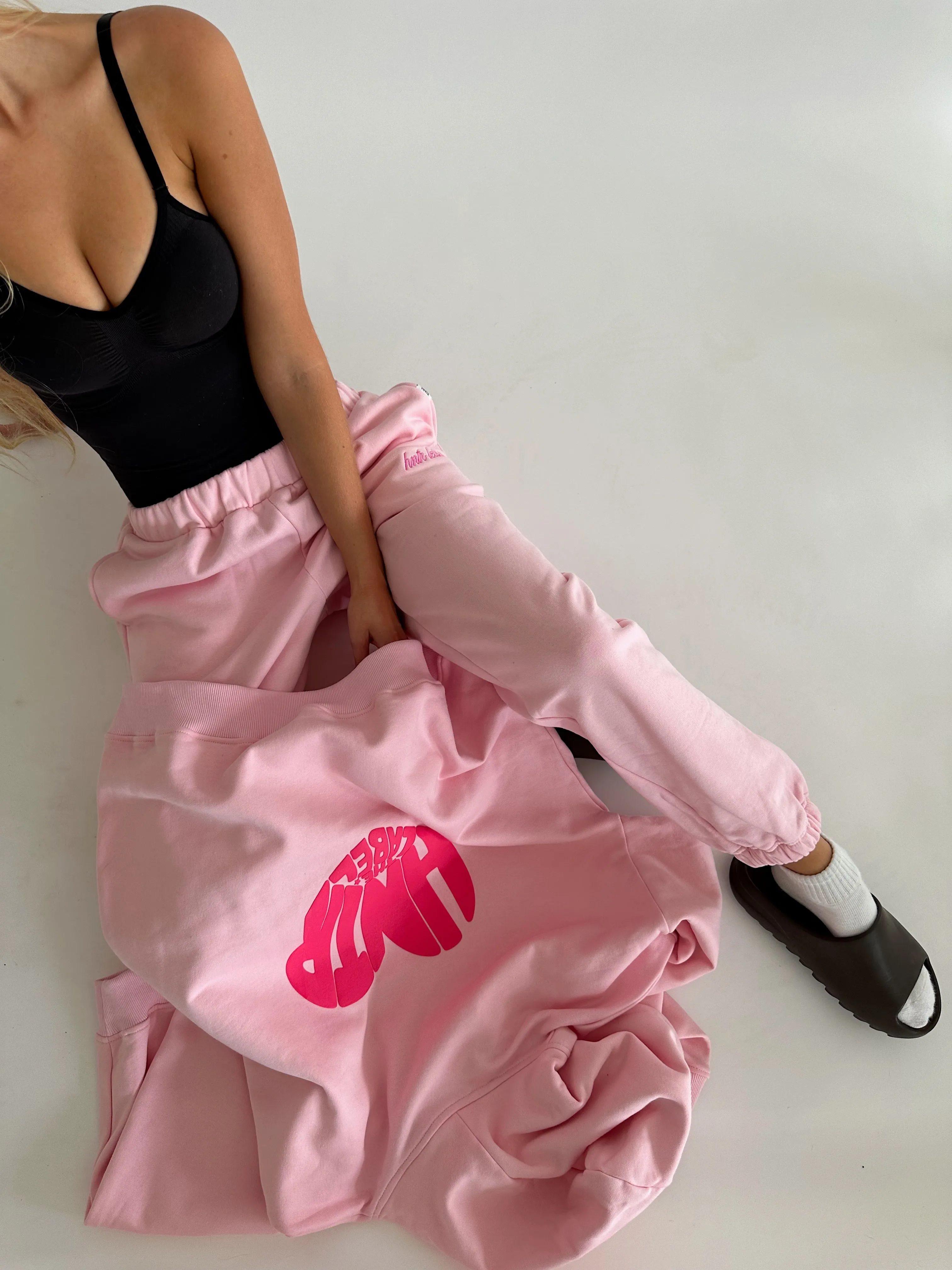 LEISURE TRACKPANT: PINK