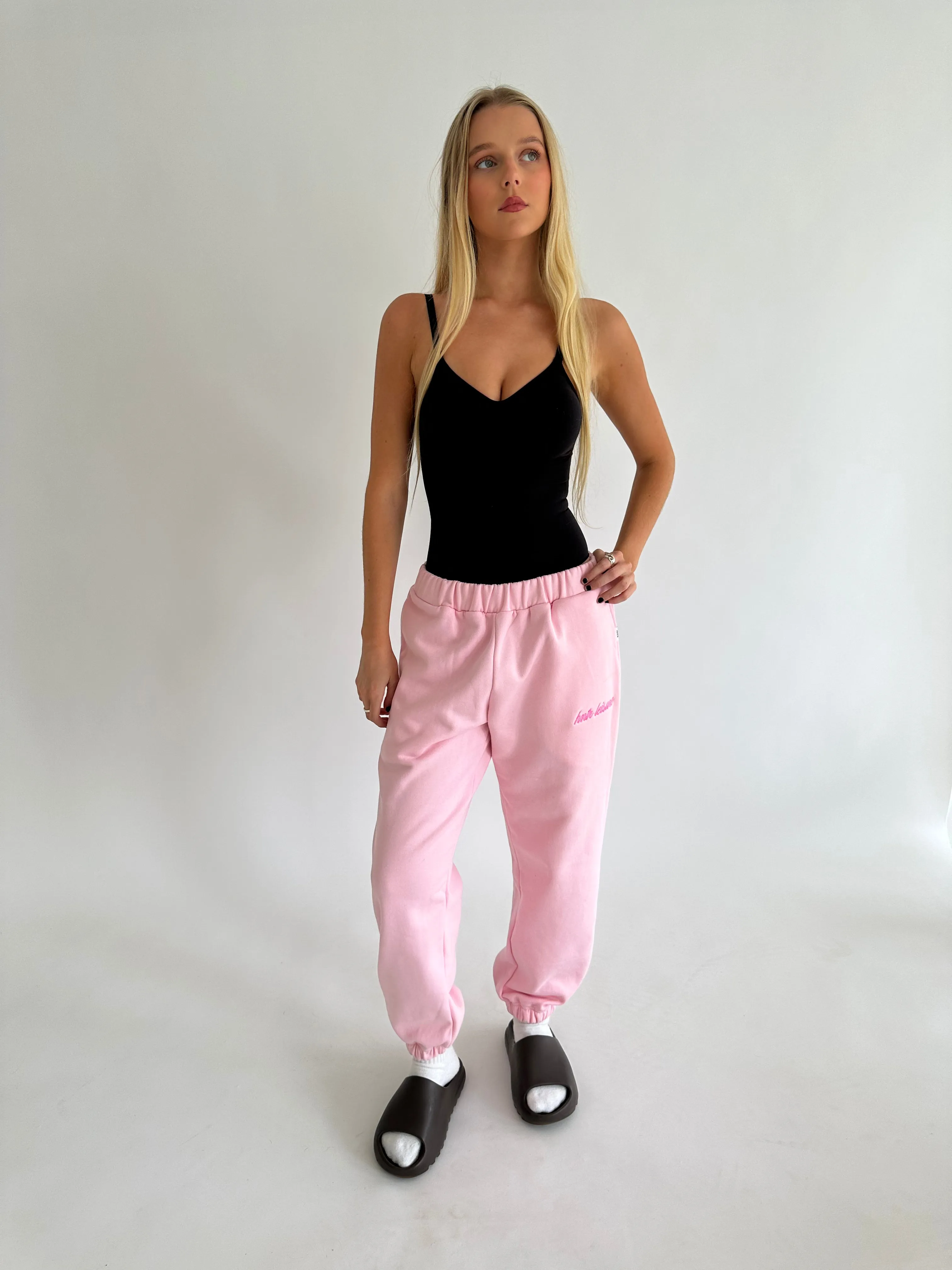 LEISURE TRACKPANT: PINK